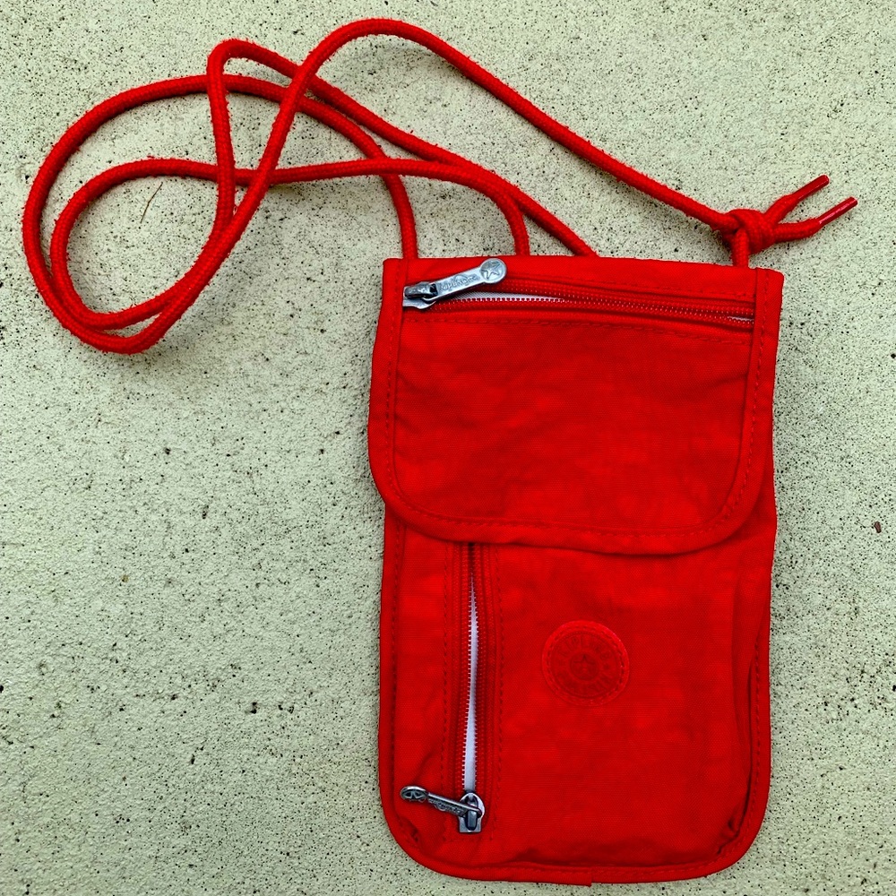 Kipling travel passport wallet